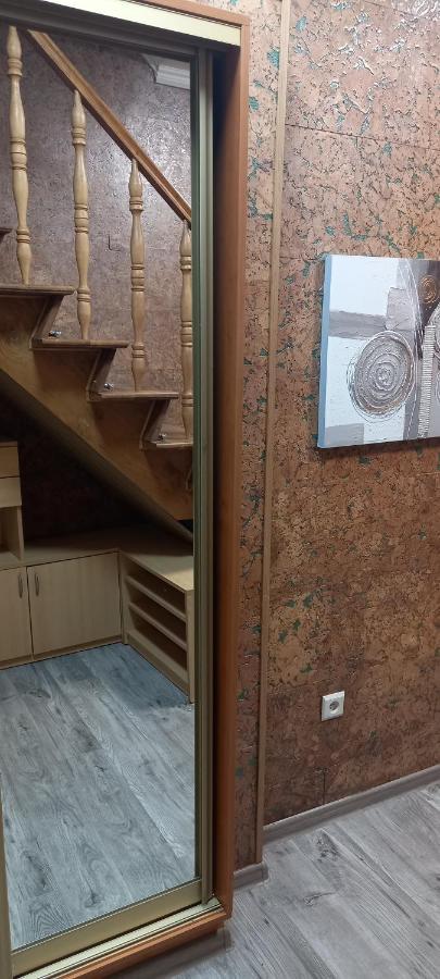 Двох Рівневі Апартаменти В Центрі Lviv Exteriör bild
